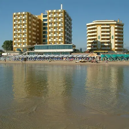 Grand Hotel