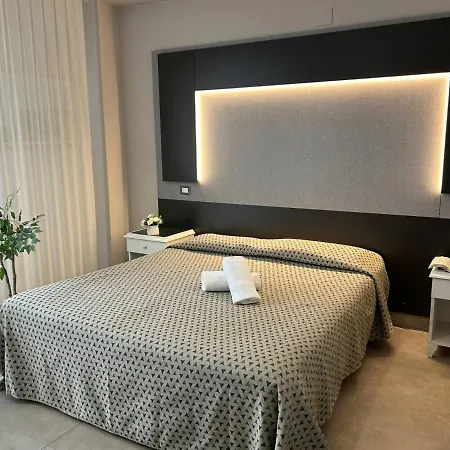 酒店 蒙特西尔瓦诺格兰德酒店 Montesilvano Marina