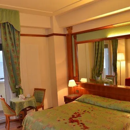 Hotel Grand 3*